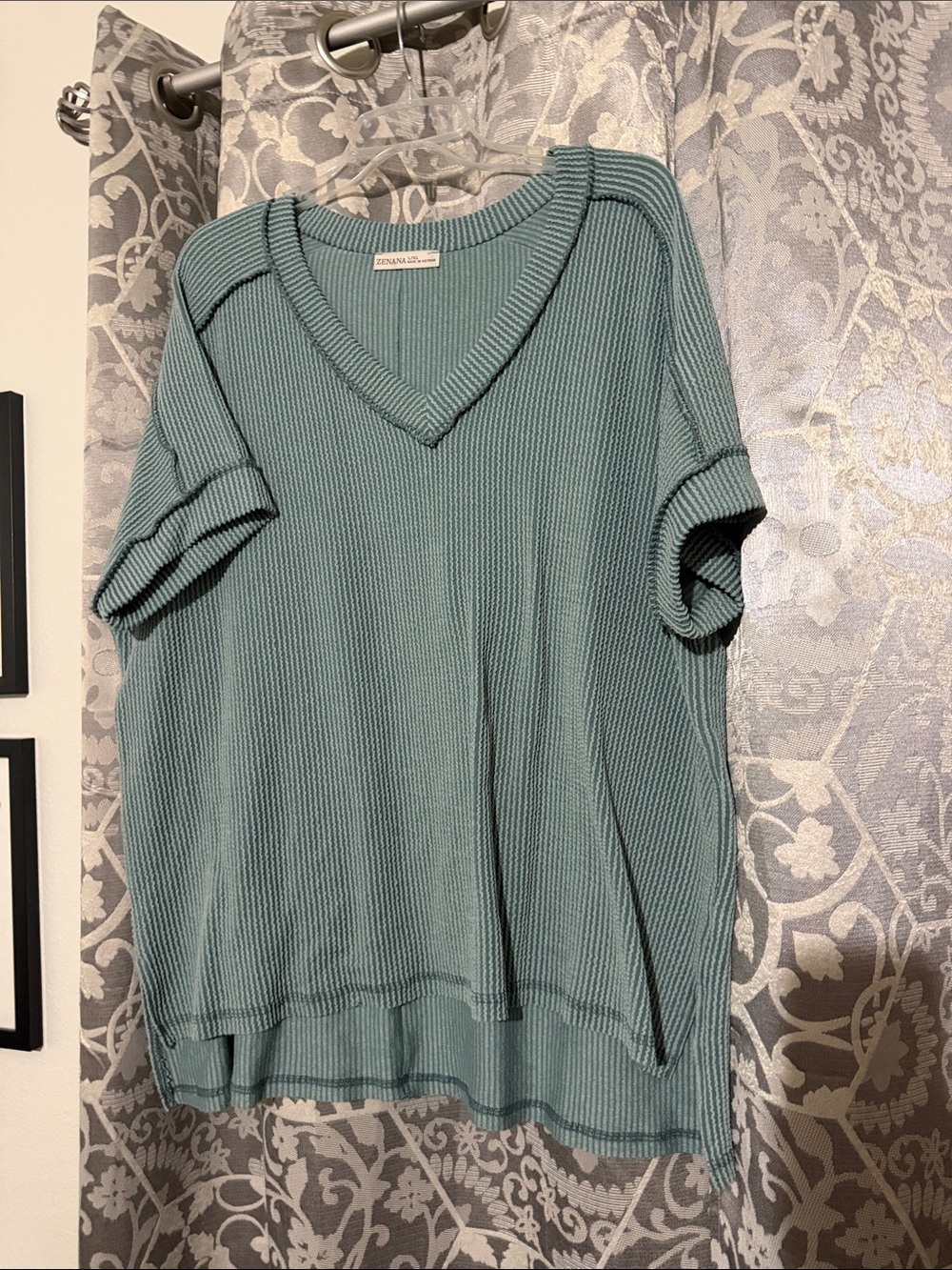 Zenana Ribbed V-Neck Short Sleeve Top